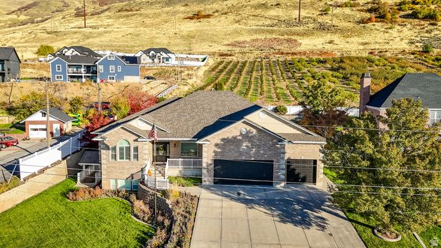 2051 S ESKELSEN LN, Perry, UT 84302