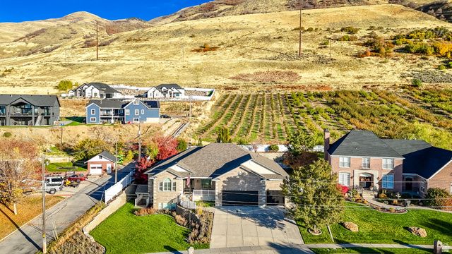 2051 S ESKELSEN LN, Perry, UT 84302