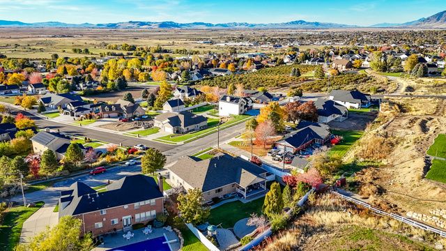 2051 S ESKELSEN LN, Perry, UT 84302