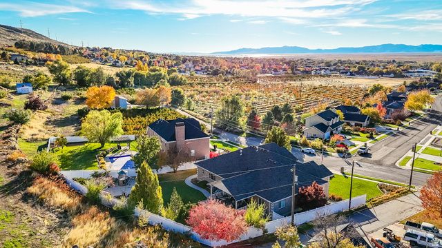 2051 S ESKELSEN LN, Perry, UT 84302