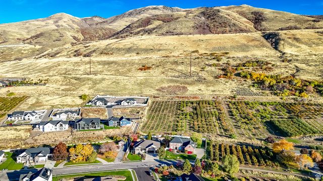 2051 S ESKELSEN LN, Perry, UT 84302