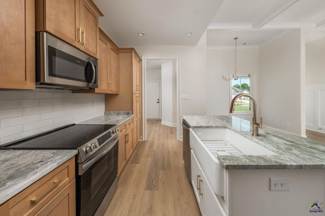 141 Early Drive, Byron, GA 31008