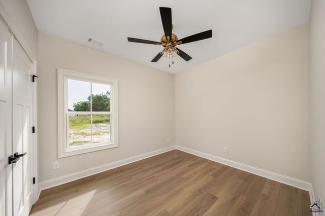141 Early Drive, Byron, GA 31008