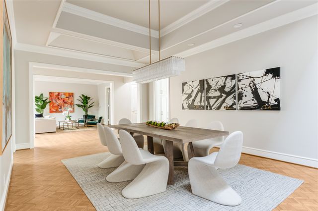 29 Saint Laurent Place, Dallas, TX 75225