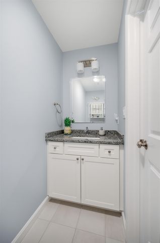 4 Autumn Lane, Raymond, NH 03077