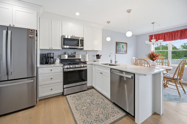 4 Autumn Lane, Raymond, NH 03077