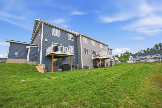 4 Autumn Lane, Raymond, NH 03077