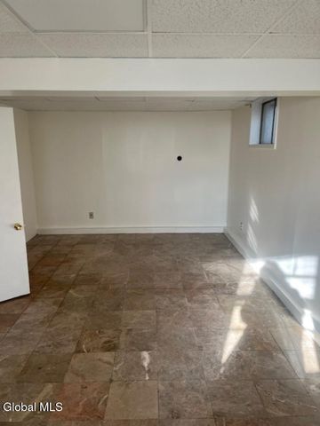 17 Tennessee Avenue, Colonie, NY 12205