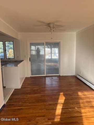 17 Tennessee Avenue, Colonie, NY 12205