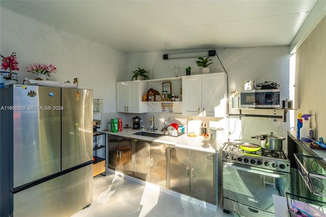 174 E 40th St, Hialeah, FL 33013