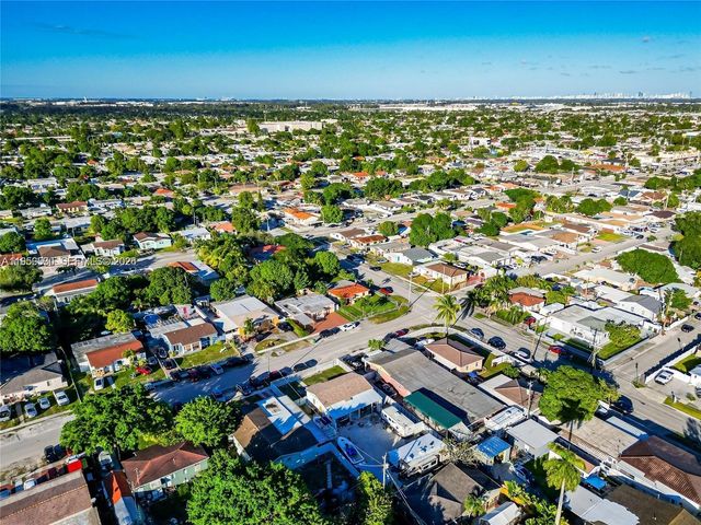 174 E 40th St, Hialeah, FL 33013