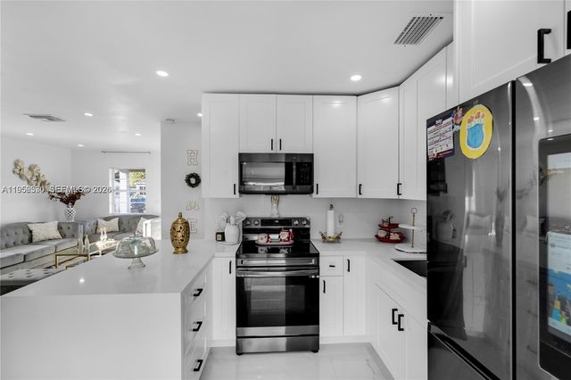 174 E 40th St, Hialeah, FL 33013