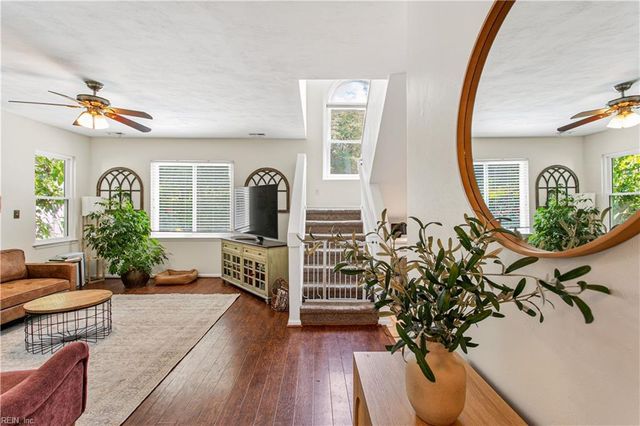 3197 Nansemond LOOP, Virginia Beach, VA 23456