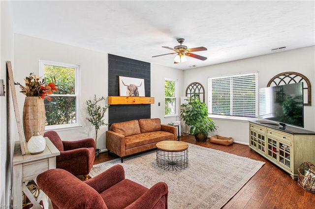 3197 Nansemond LOOP, Virginia Beach, VA 23456
