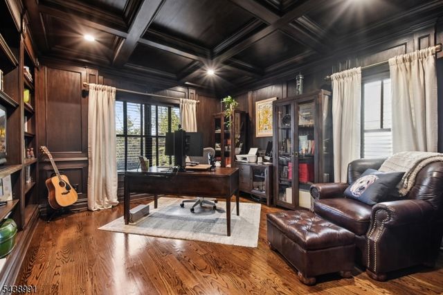 107 Longview Ave, Chatham Twp., NJ 07928