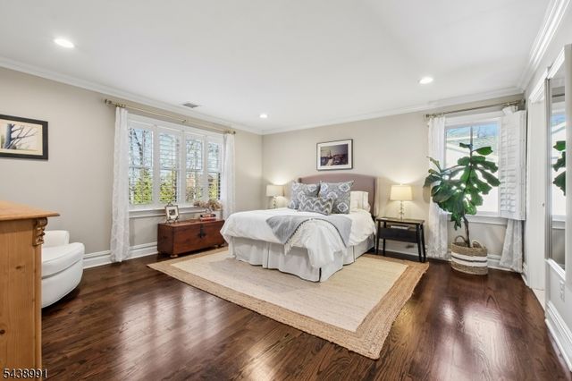 107 Longview Ave, Chatham Twp., NJ 07928