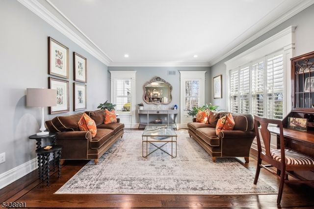 107 Longview Ave, Chatham Twp., NJ 07928