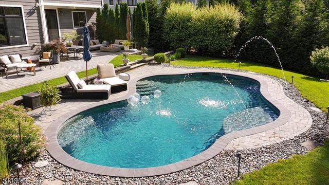 107 Longview Ave, Chatham Twp., NJ 07928