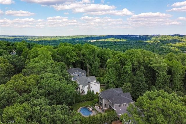 107 Longview Ave, Chatham Twp., NJ 07928