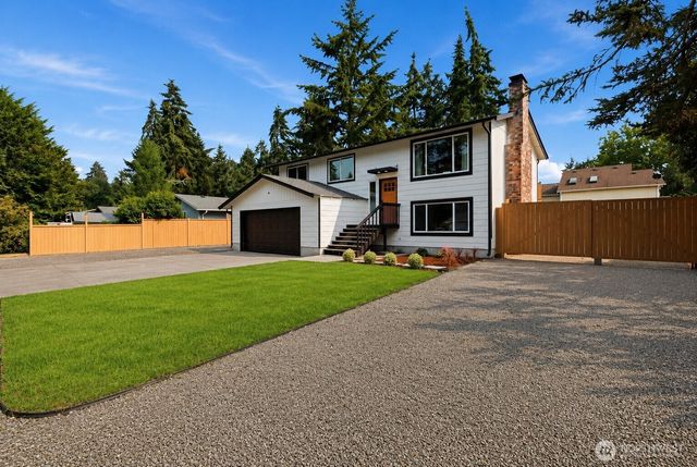 8829 Skokomish Way NE, Olympia, WA 98516