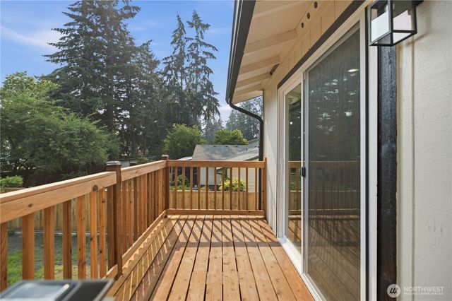 8829 Skokomish Way NE, Olympia, WA 98516