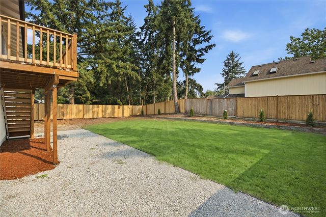 8829 Skokomish Way NE, Olympia, WA 98516