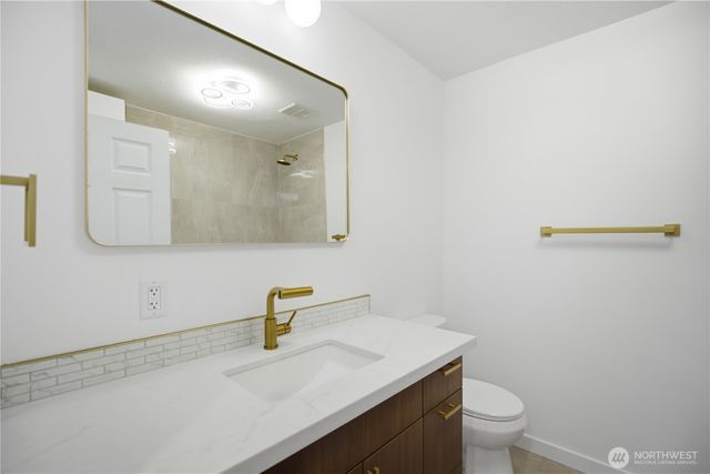 8829 Skokomish Way NE, Olympia, WA 98516