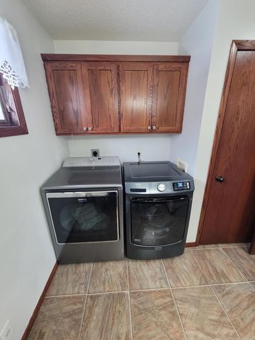 7607 University Drive S, Fargo, ND 58104