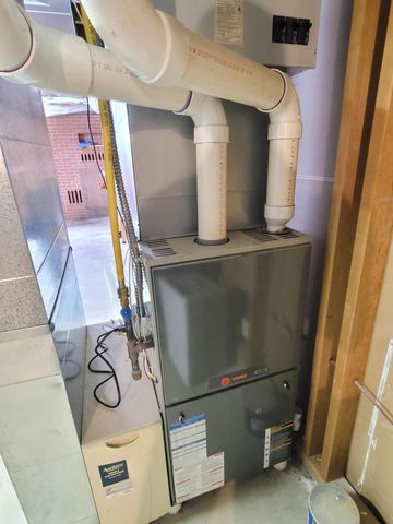 7607 University Drive S, Fargo, ND 58104