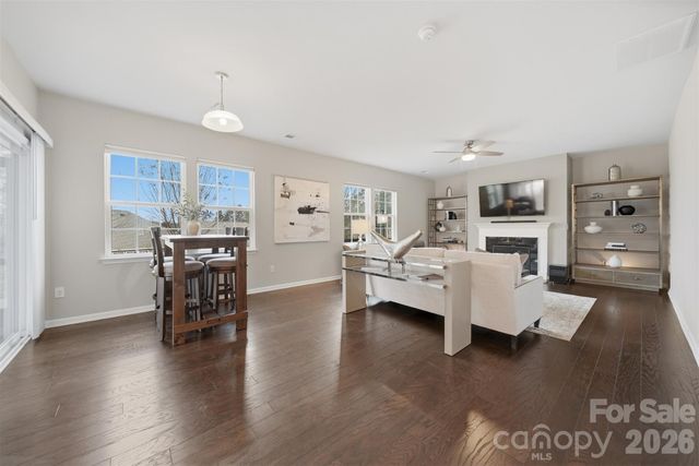 128 W Morehouse Avenue, Mooresville, NC 28117