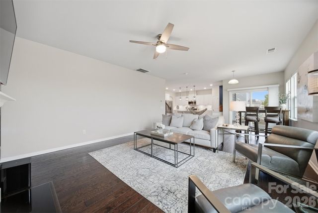 128 W Morehouse Avenue, Mooresville, NC 28117