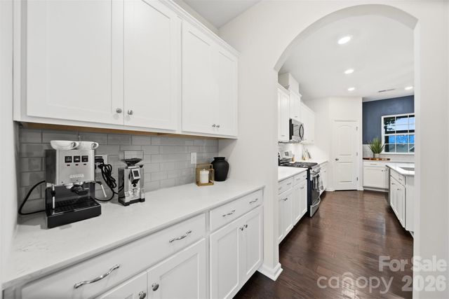 128 W Morehouse Avenue, Mooresville, NC 28117