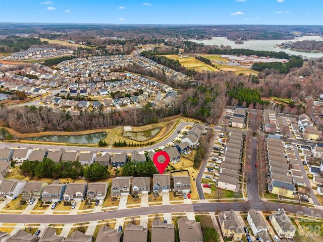 128 W Morehouse Avenue, Mooresville, NC 28117