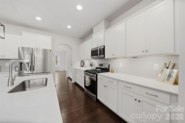 128 W Morehouse Avenue, Mooresville, NC 28117