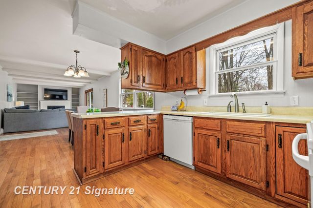 5287 Weiss Street, Saginaw, MI 48603