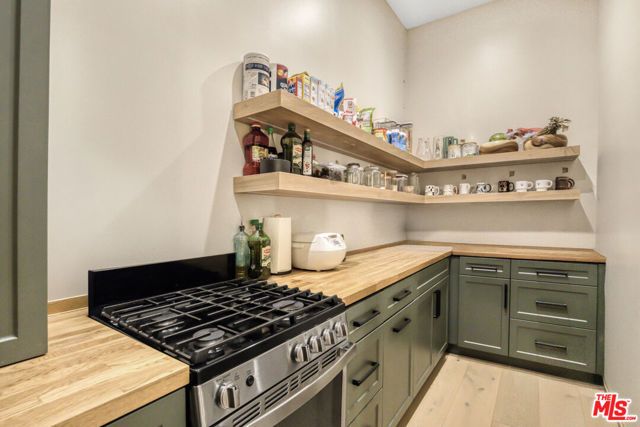 22570 S Summit Ridge Circle, Chatsworth (los Angeles), CA 91311