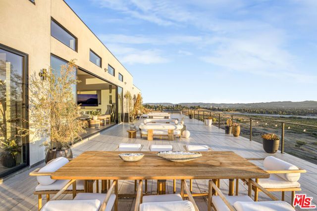 22570 S Summit Ridge Circle, Chatsworth (los Angeles), CA 91311