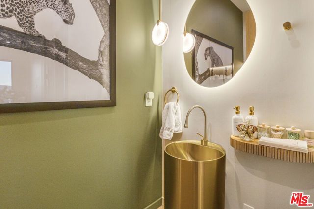 22570 S Summit Ridge Circle, Chatsworth (los Angeles), CA 91311