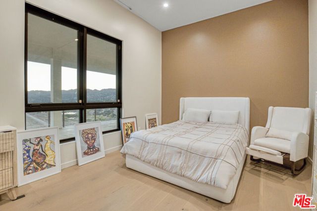 22570 S Summit Ridge Circle, Chatsworth (los Angeles), CA 91311