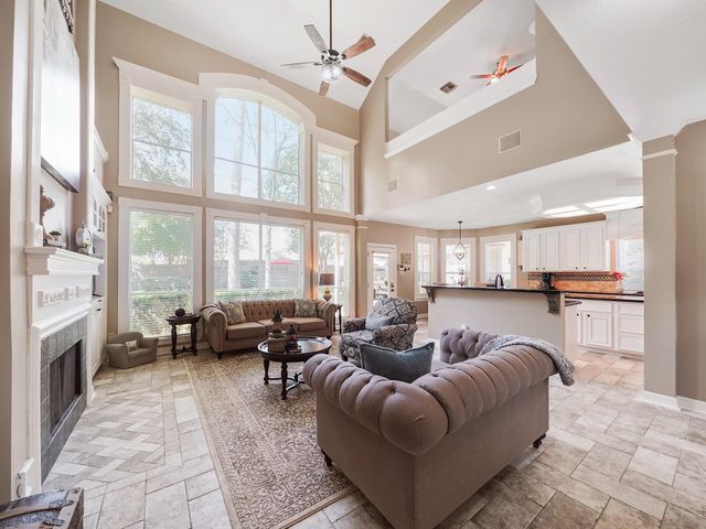 13815 Lakewood Crossing Boulevard, Houston, TX 77070