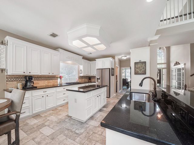 13815 Lakewood Crossing Boulevard, Houston, TX 77070