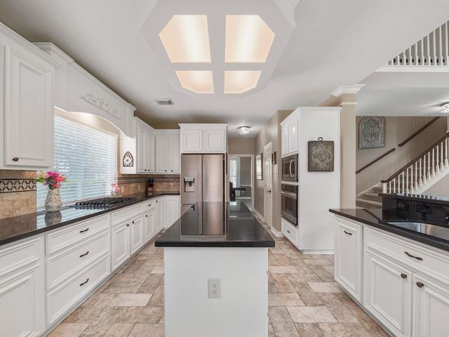 13815 Lakewood Crossing Boulevard, Houston, TX 77070