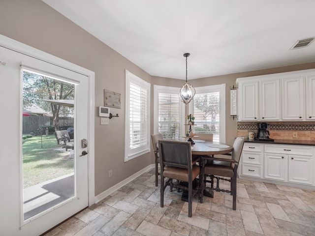 13815 Lakewood Crossing Boulevard, Houston, TX 77070