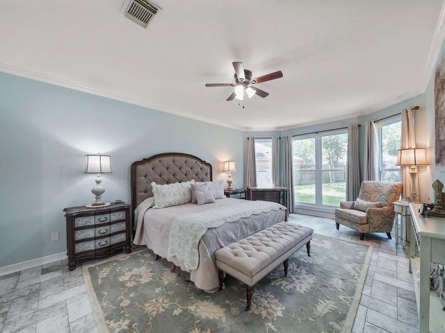 13815 Lakewood Crossing Boulevard, Houston, TX 77070