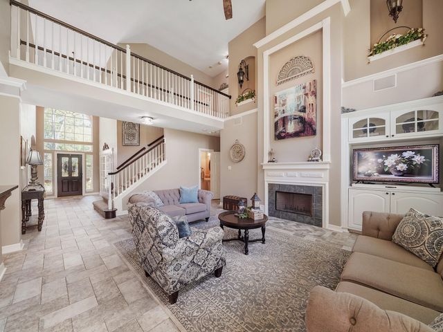 13815 Lakewood Crossing Boulevard, Houston, TX 77070