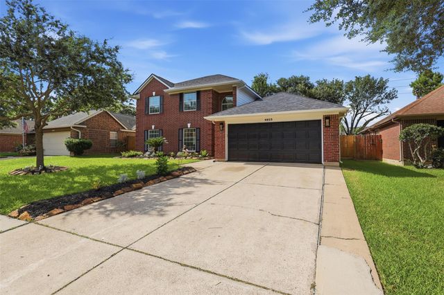 4823 Meadowglen Drive, Pearland, TX 77584