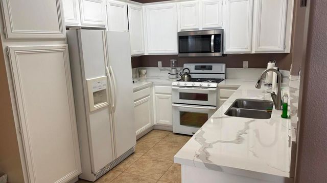 27875 Avenida Maravilla, Cathedral City, CA 92234