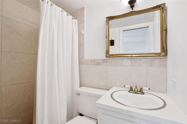 1100 8th AVE S 209C, Naples, FL 34102