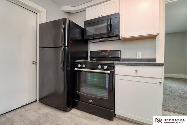 2100 F Street, Lincoln, NE 68510