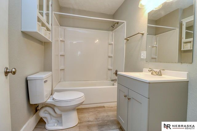 2100 F Street, Lincoln, NE 68510